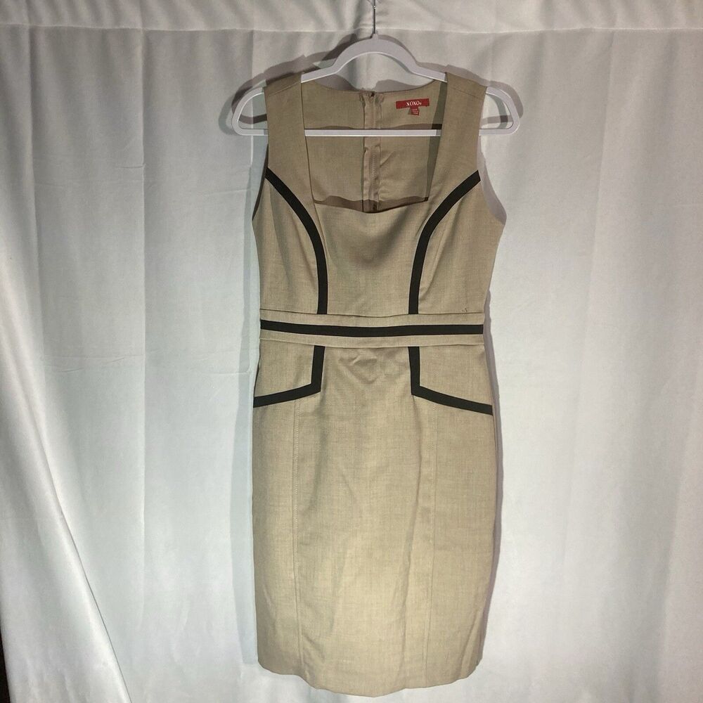 XOXO beige black trim square neck sleeveless shift dress 11/12